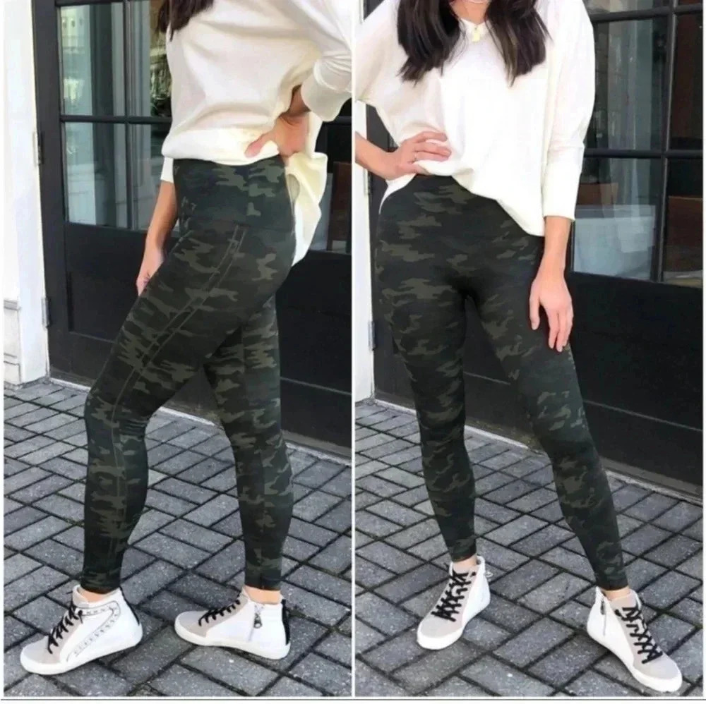 Spanx Look at Me Now Camo Leggings(L)